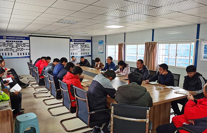 1612145428737405.jpg 喬虎軍慰問(wèn)玉溪高鐵新城項(xiàng)目2小圖.jpg