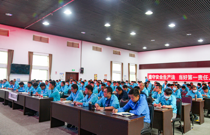 1658300930492913.jpg (小圖)會(huì)場1.jpg